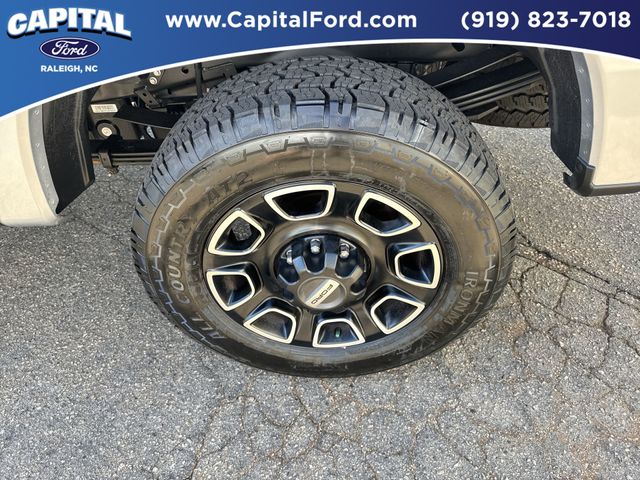 2023 Ford F-250 photo 13