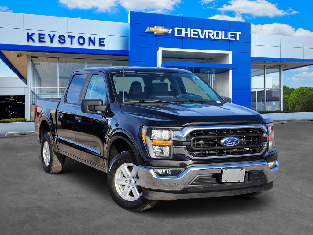2023 Ford F-150 XL's photo