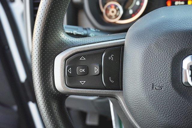 New 2023 Bright White Clear-Coat Exterior Paint RAM TRADESMAN Chassis Cab image 37