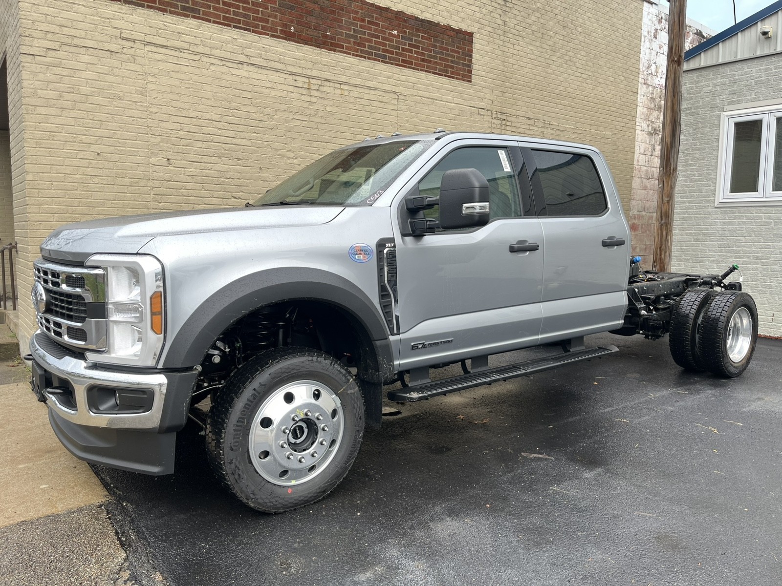 2026 Ford F-550 Super Duty Chassis Cab XLT's photo