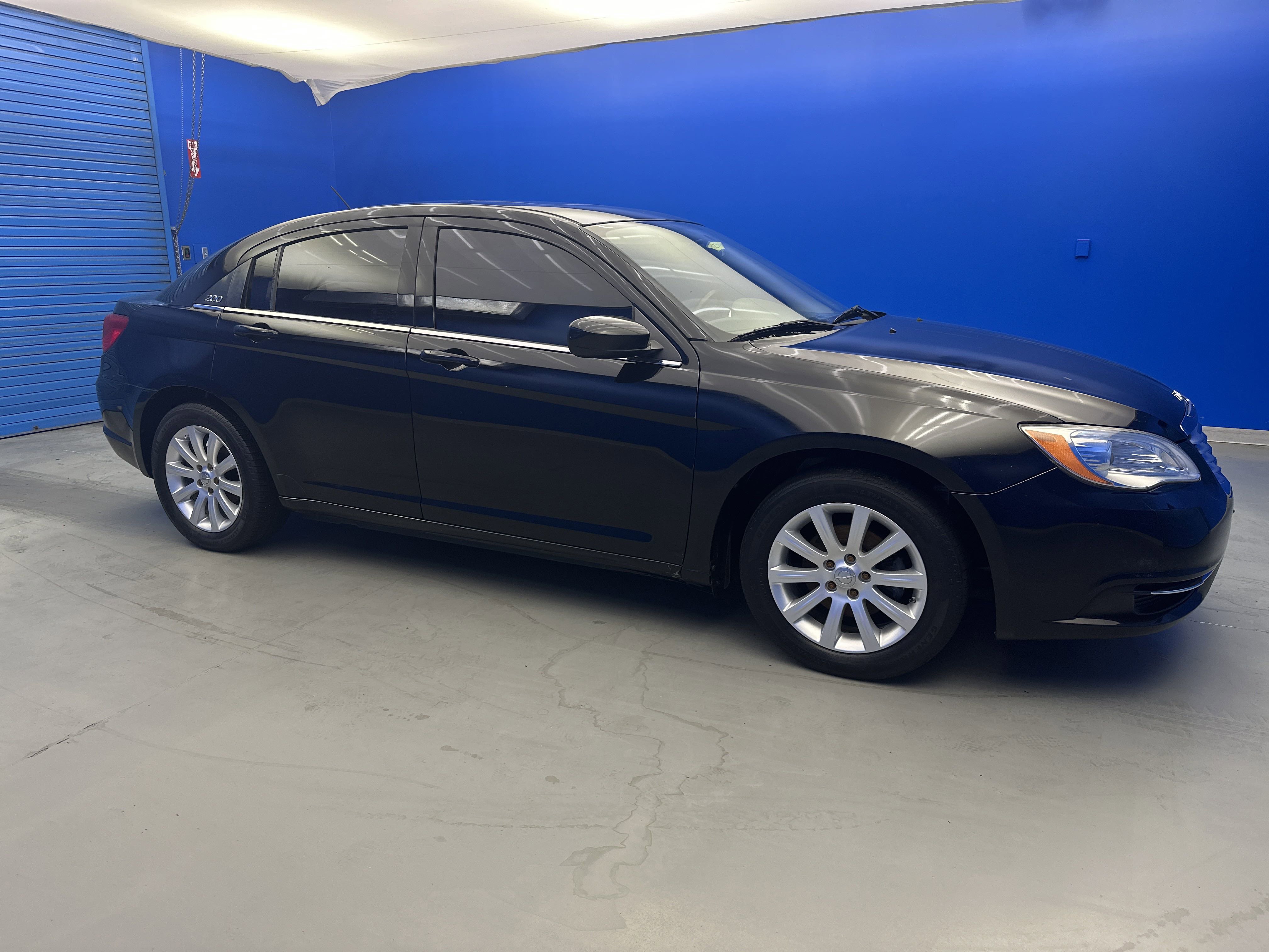 Used 2011 Chrysler 200 Touring with VIN 1C3BC1FB0BN555278 for sale in Louisville, KY