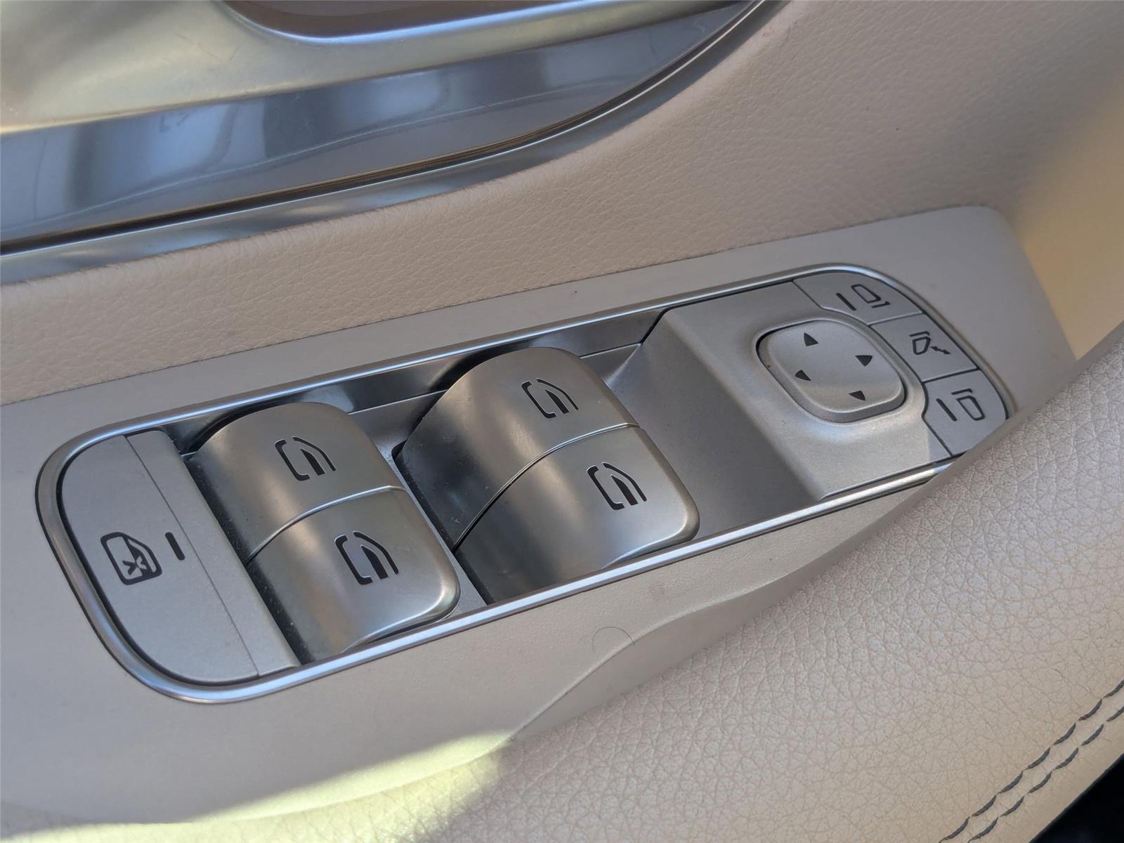 2022 Mercedes Benz GLE 350 photo 12