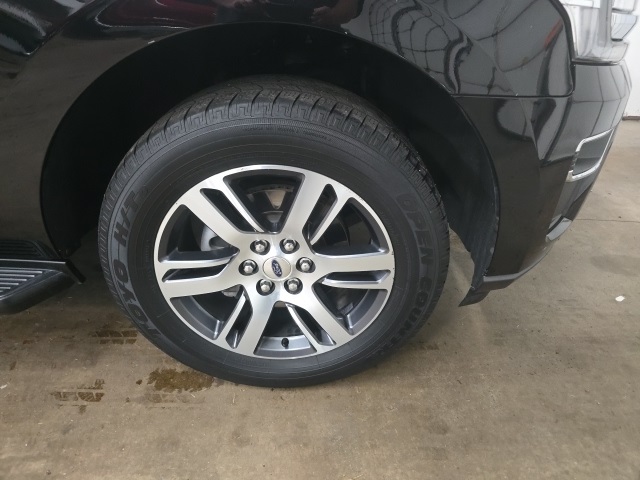 2024 Ford Expedition MAX Limited photo 2