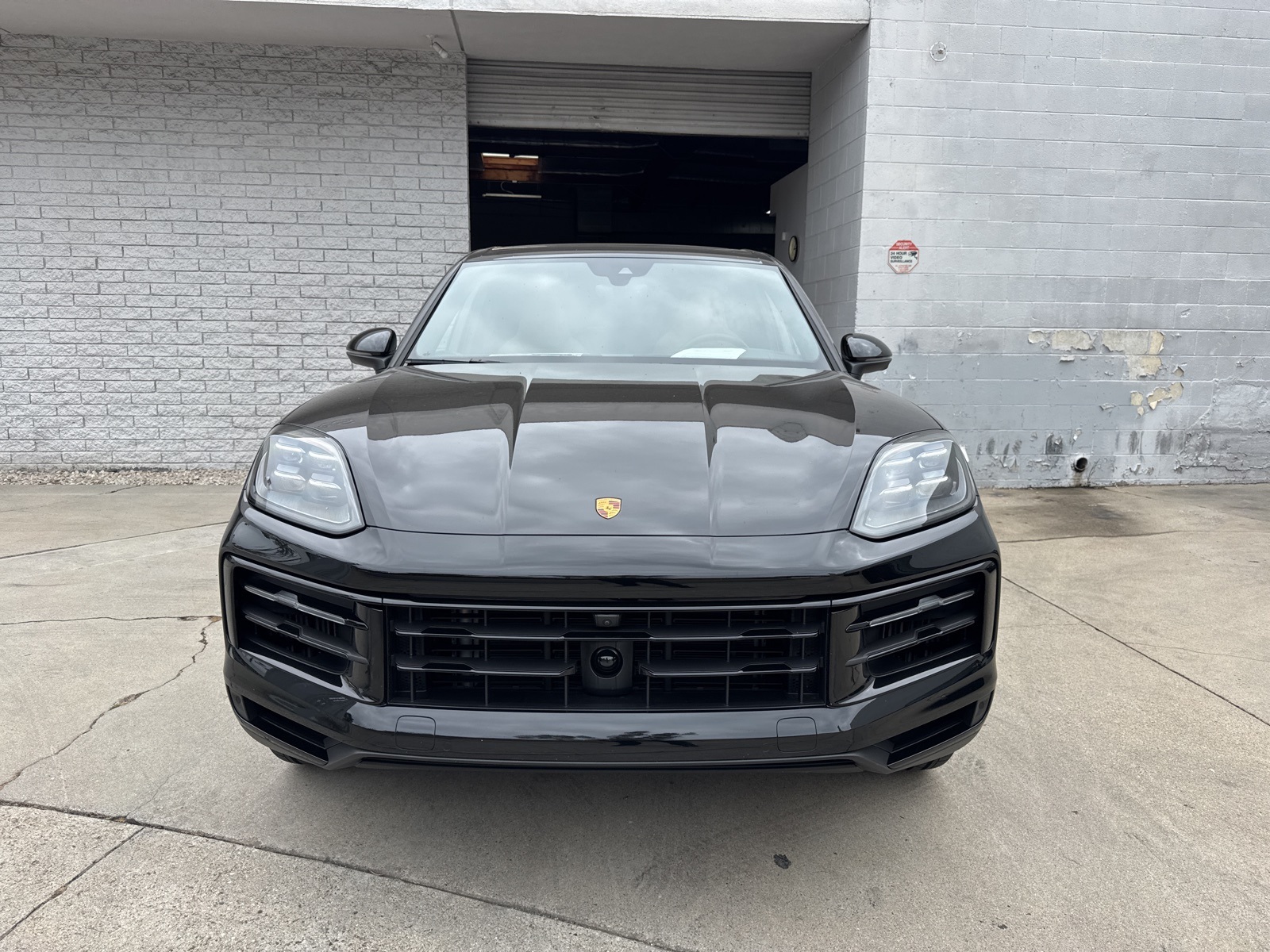 2024 Porsche Cayenne Base photo 8