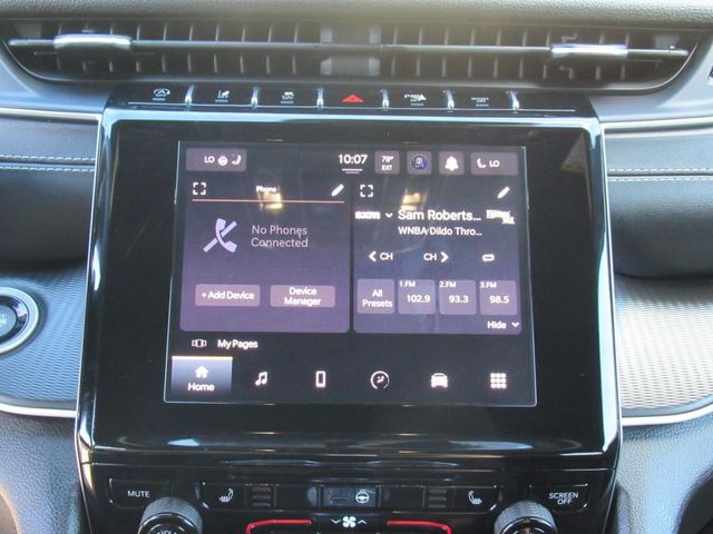 2023 Jeep Grand Cherokee Altitude photo 21