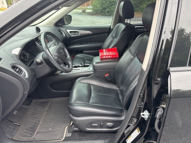 2017 Nissan Pathfinder SL photo 5