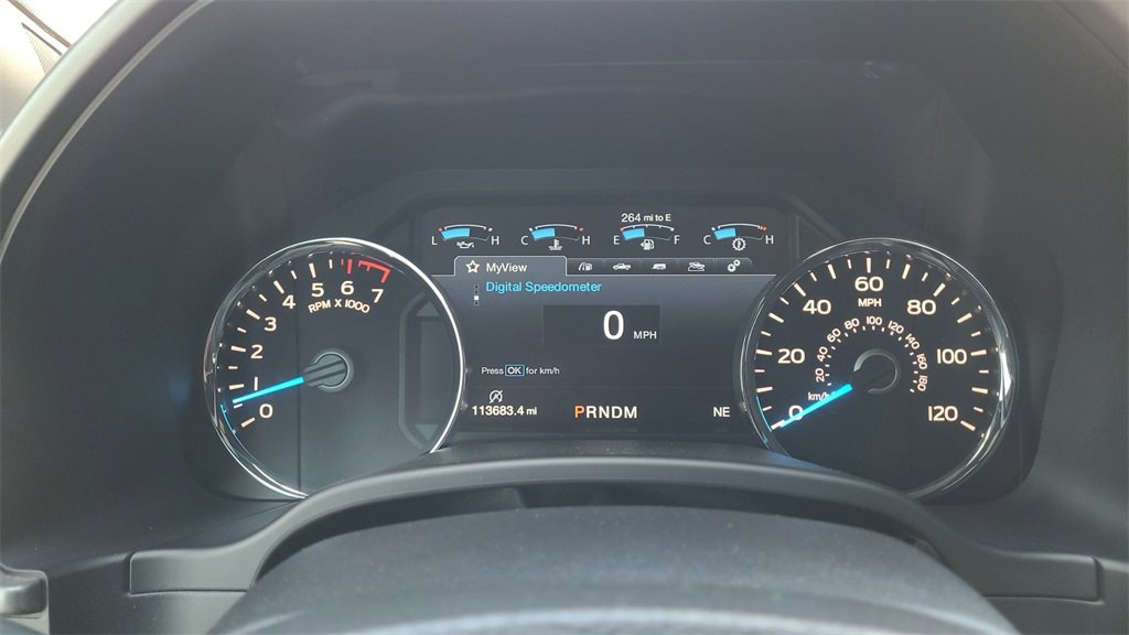2017 Ford F-150 Platinum photo 19