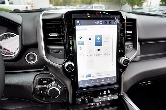 New 2026 Bright White Clear-Coat Exterior Paint RAM Big Horn/Lone Star image 34