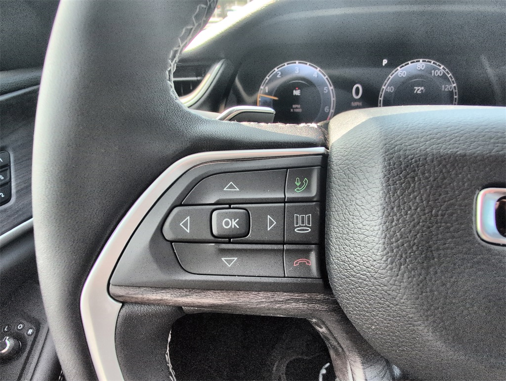 2025 Jeep Grand Cherokee Laredo Altitude photo 28