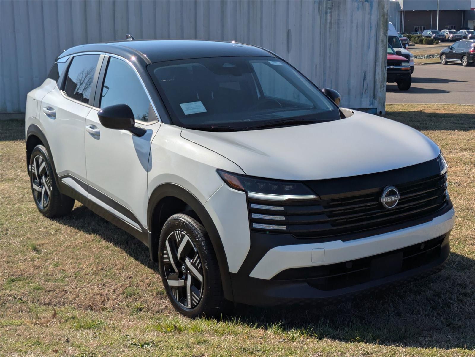 2025 Nissan Kicks SV photo 3