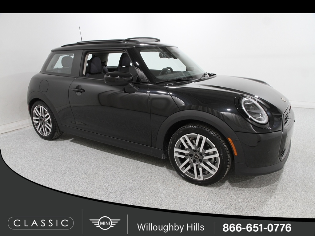 2025 MINI Hardtop 2 Door S's photo