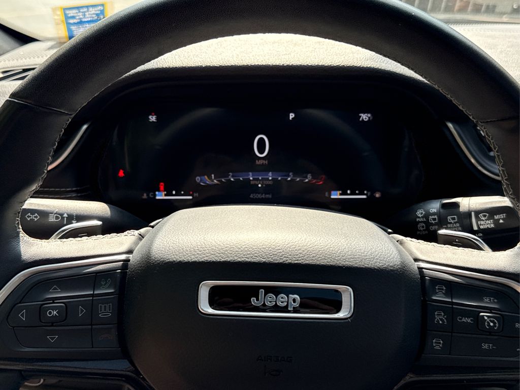2021 Jeep Grand Cherokee Altitude photo 23