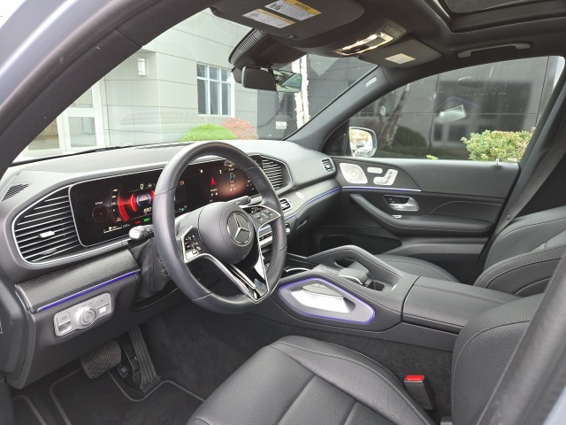 2025 Mercedes Benz GLE 450e 4MATIC photo 3