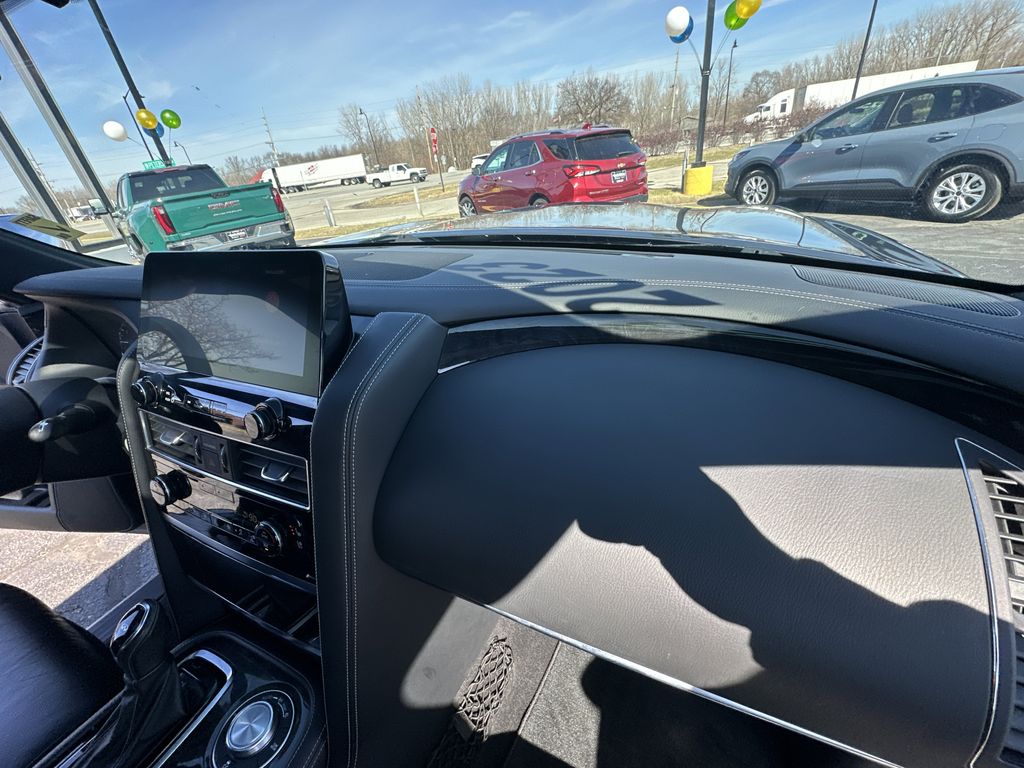 2023 INFINITI QX80 - Image 25