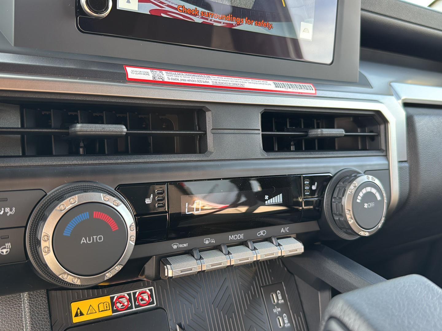 2025 Toyota 4Runner TRD Off-Road photo 24