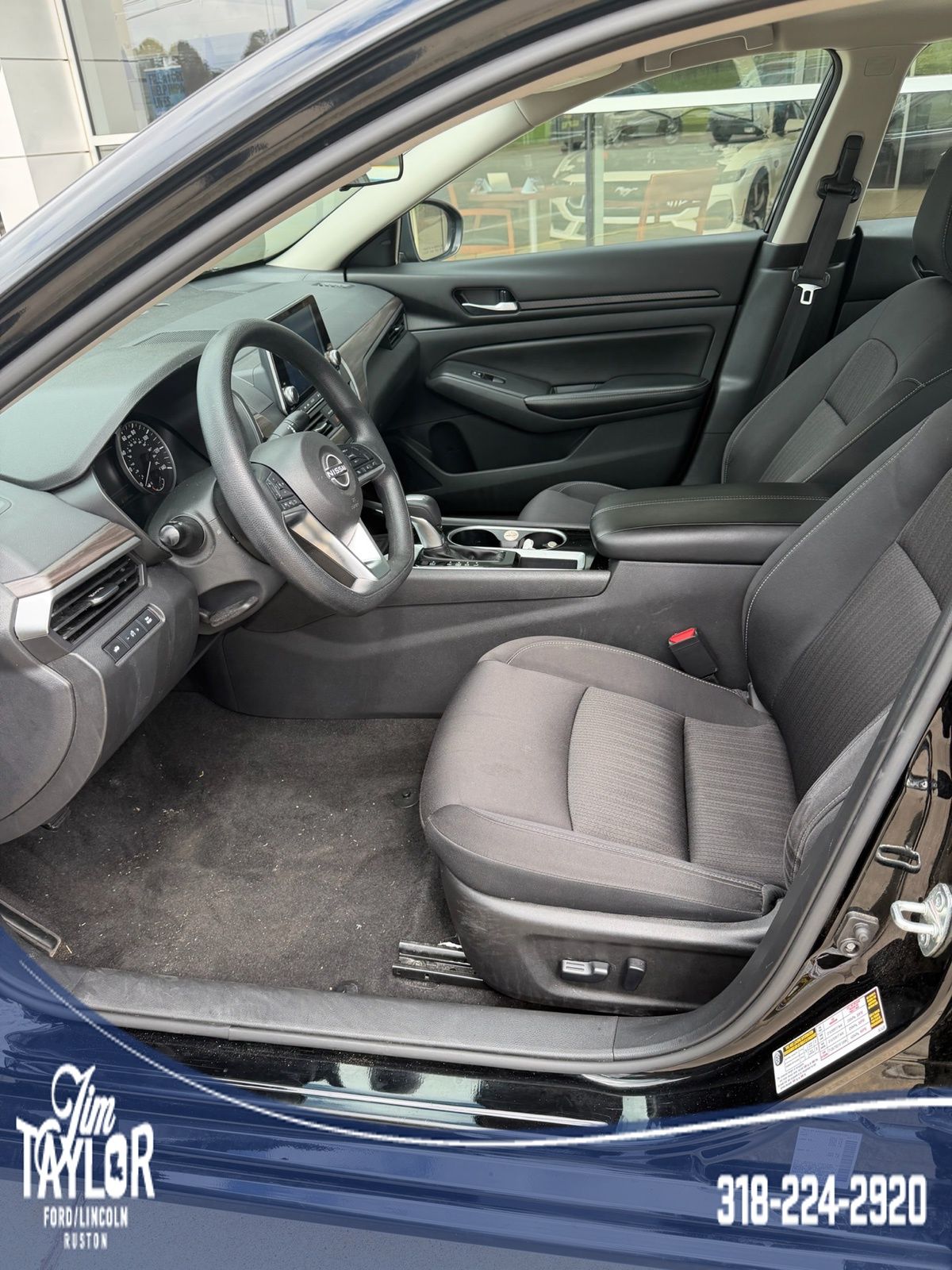 2024 Nissan Altima 2.5 SV photo 2