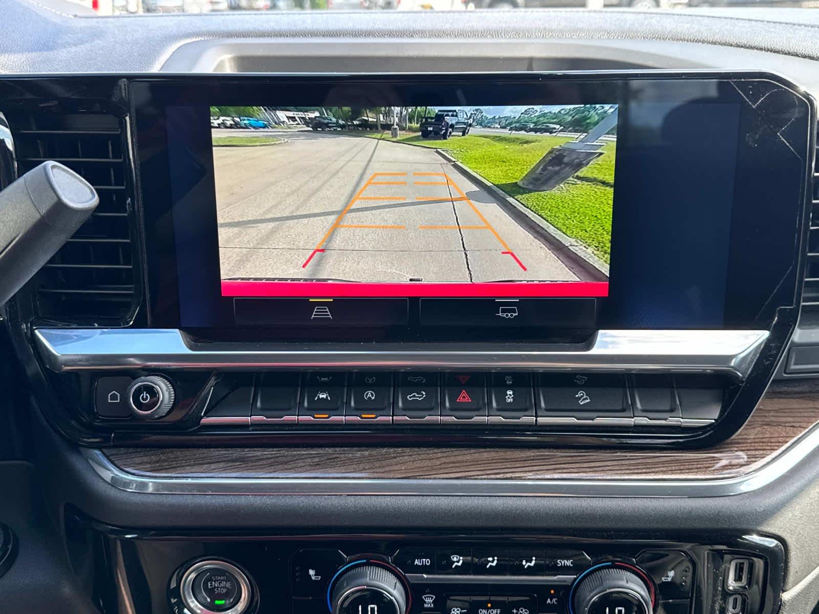 2023 Chevrolet Silverado LT photo 17