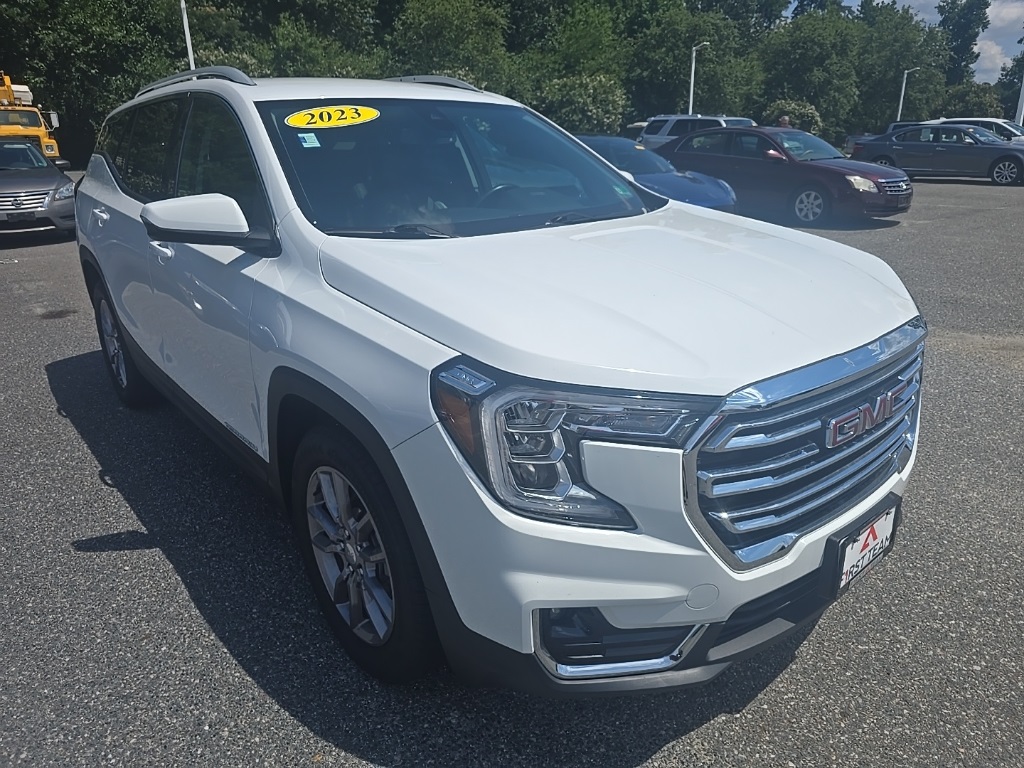 2023 Gmc Terrain SLT photo 2