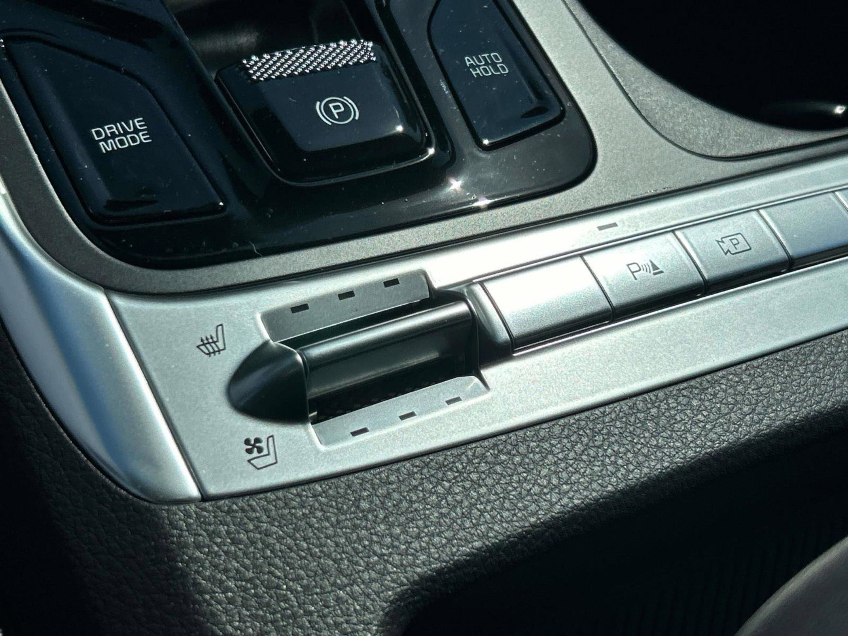 2026 Kia Carnival SX photo 35