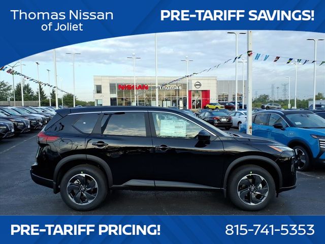 2026 Nissan Rogue SV photo 2