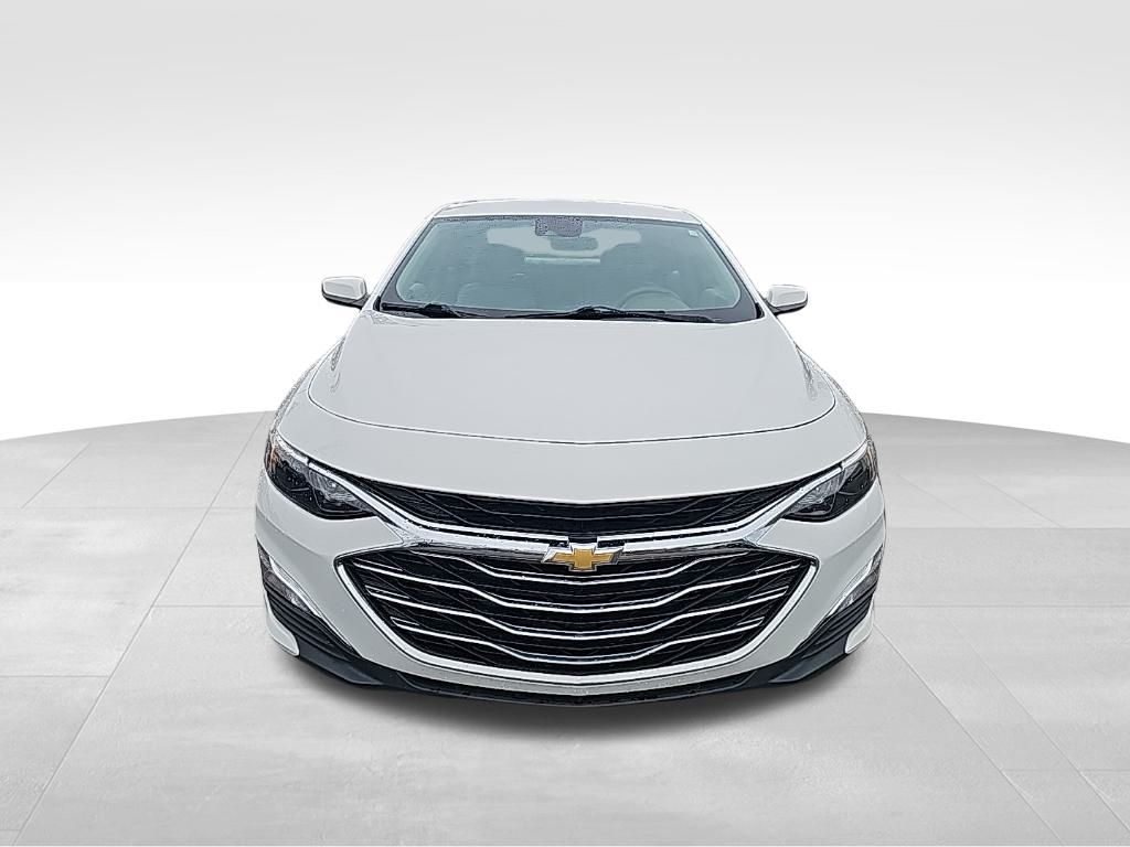 2020 Chevrolet Malibu LS photo 3