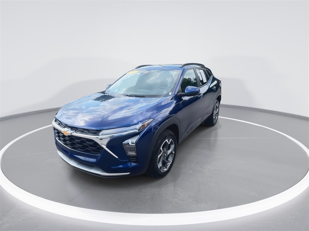 2024 Chevrolet Trax LT photo 4