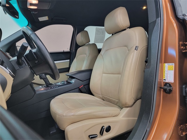 2017 Ford Explorer XLT photo 12