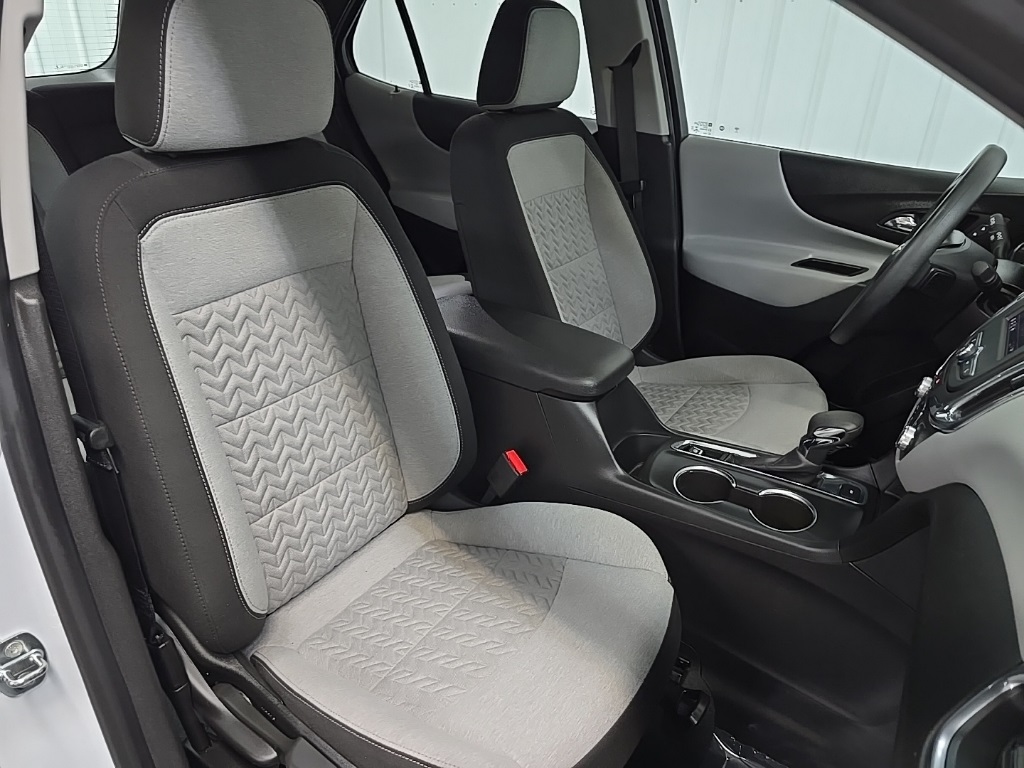 2022 Chevrolet Equinox LS photo 14