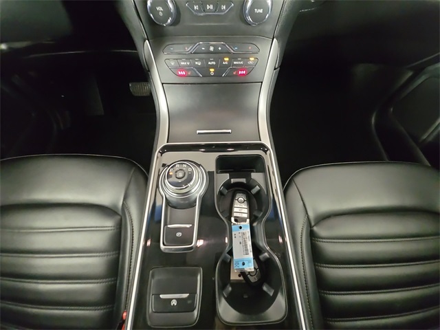 2020 Ford Edge SEL photo 11