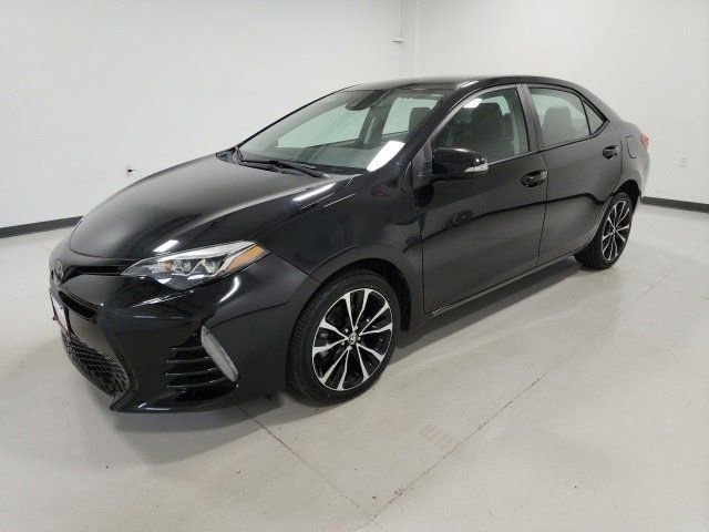 2019 Toyota Corolla LE photo 3