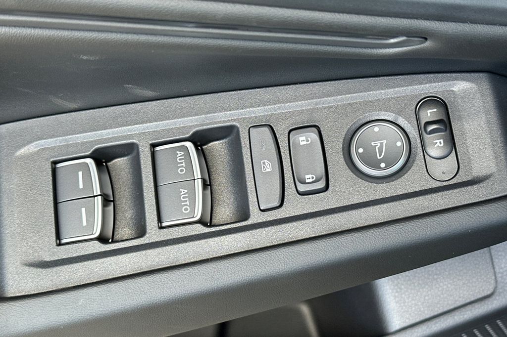 2025 Honda Accord Hybrid EX-L photo 12