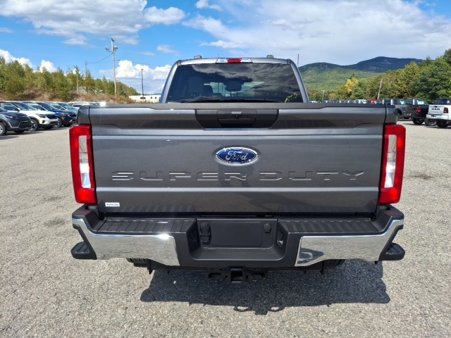 2026 Ford F-250 photo 4