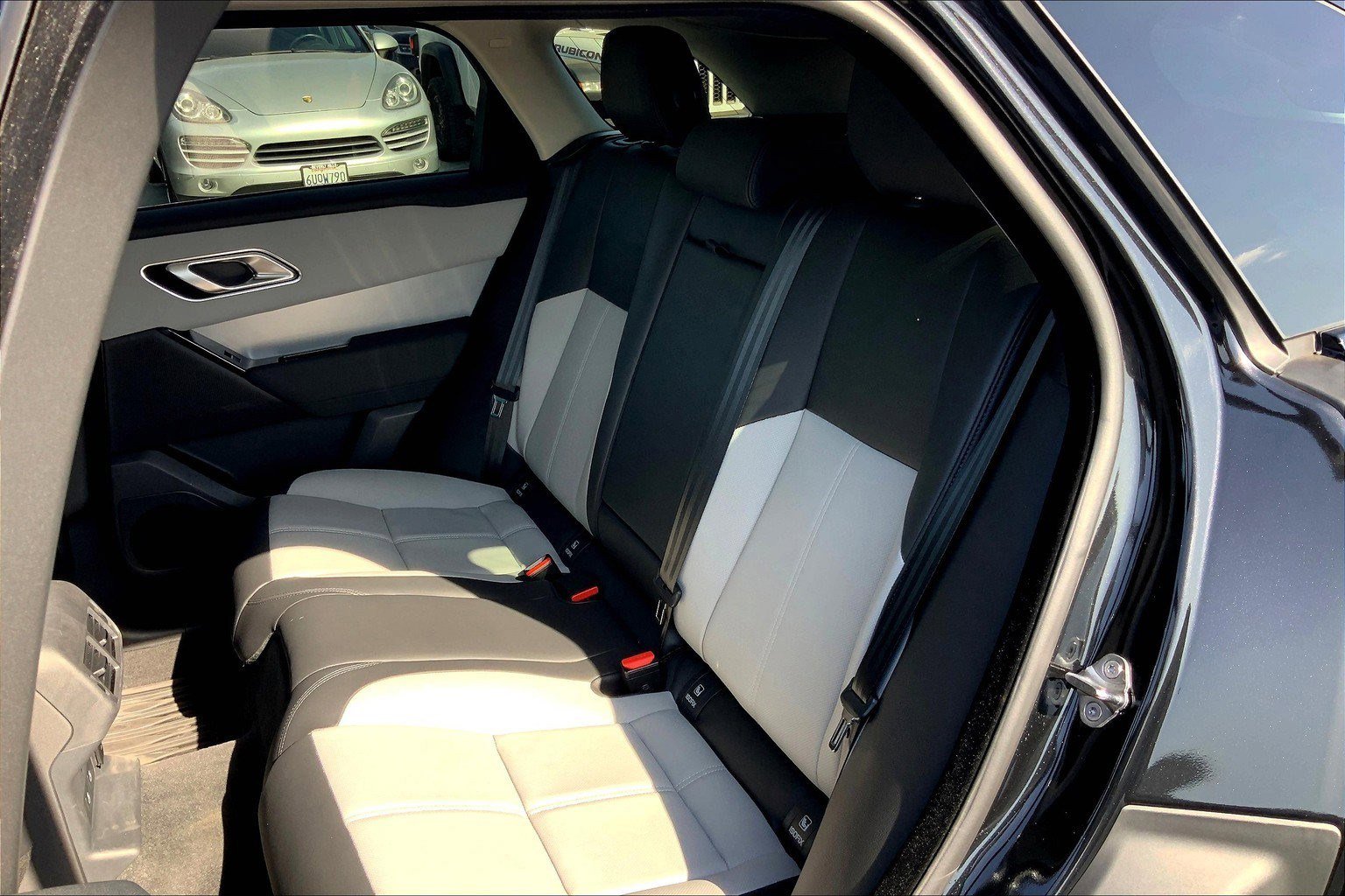 2025 Land Rover Range Rover Velar S photo 19