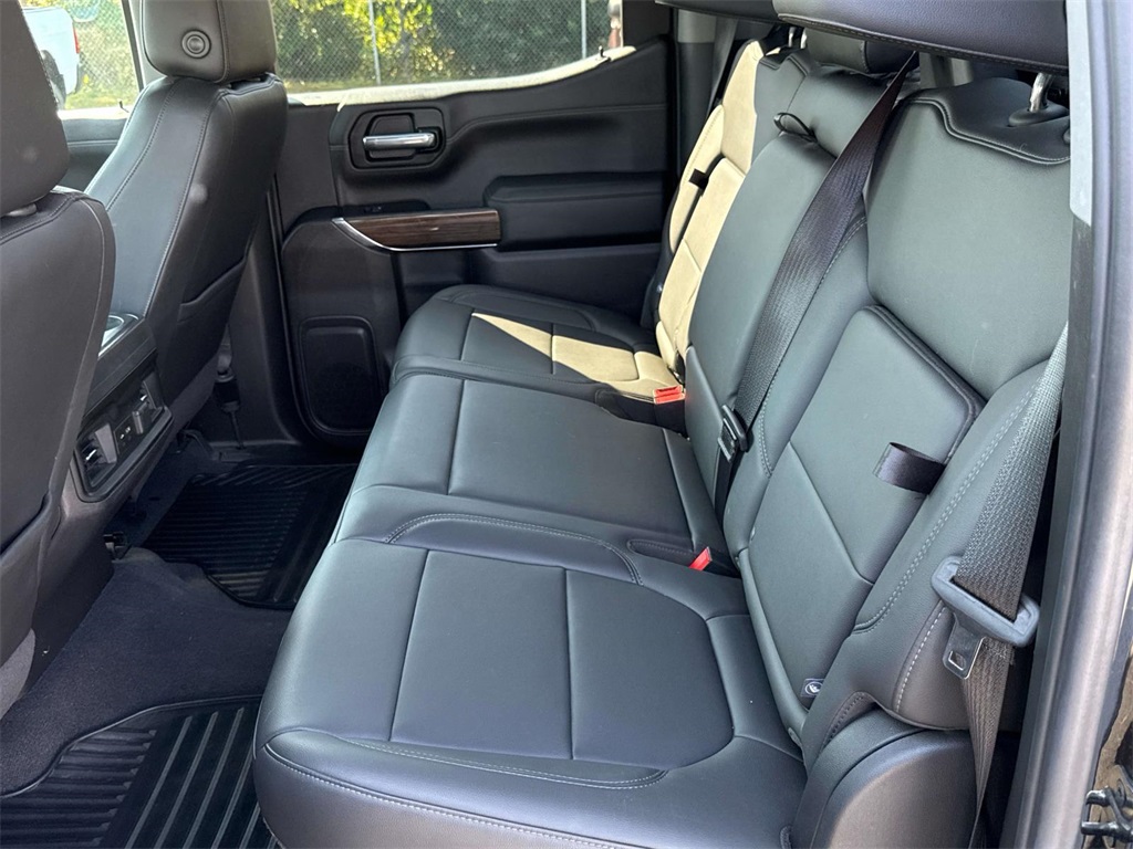 2020 Chevrolet Silverado 1500 RST photo 13
