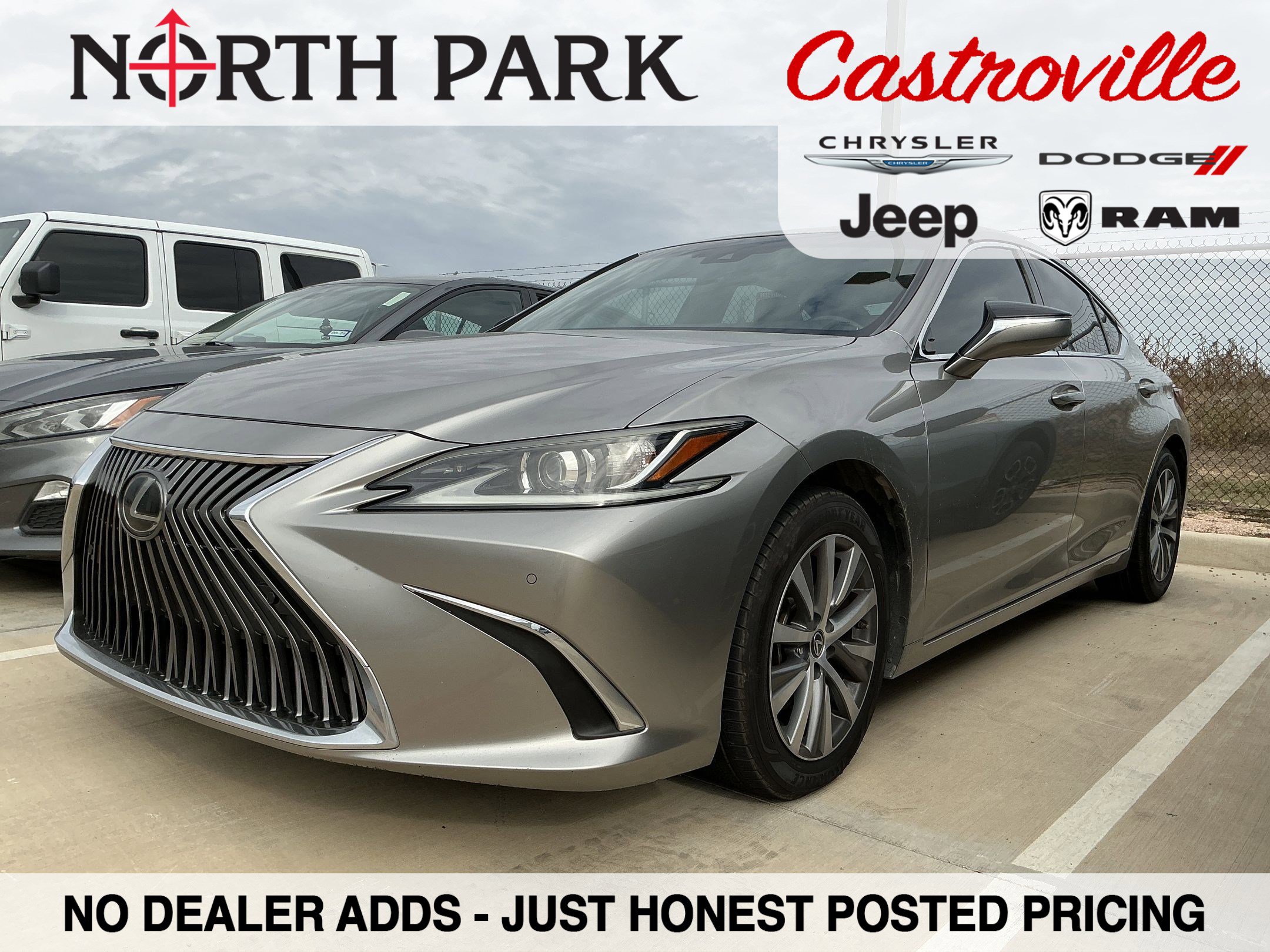 2019 Lexus ES 350's photo