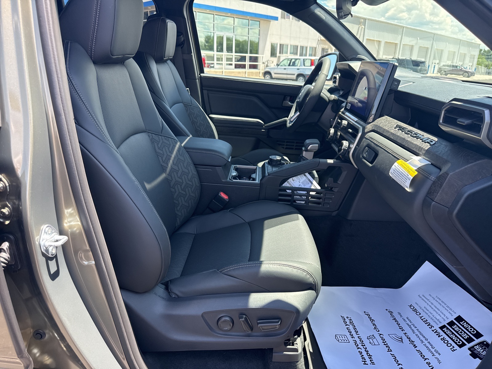 2025 Toyota Tacoma Limited 4x4 Double Cab photo 41