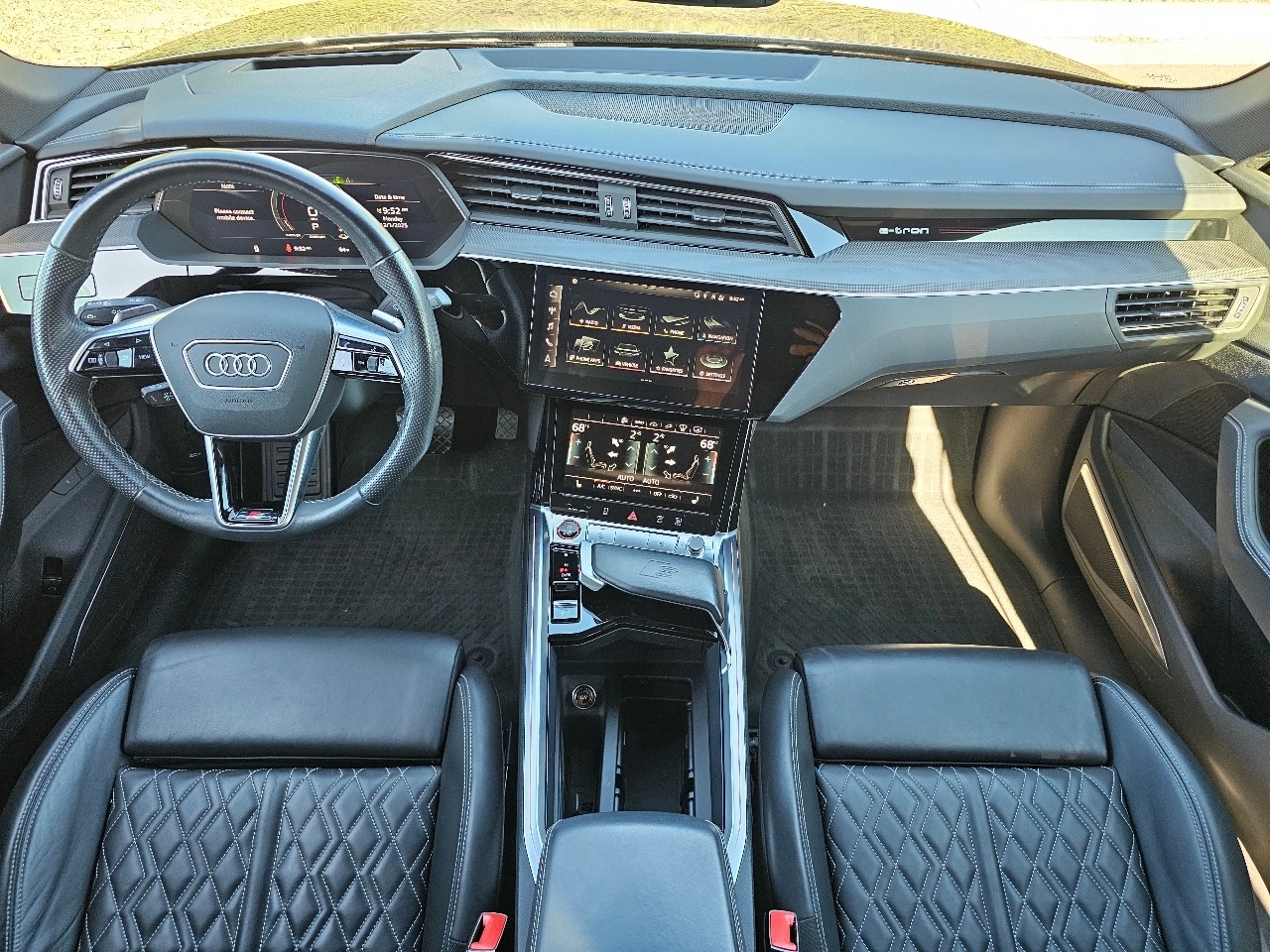 2023 Audi e-tron Sportback Prestige photo 4