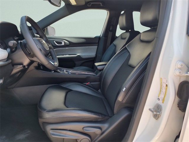 2024 Jeep Compass Latitude photo 26