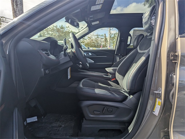 2026 Ford Explorer ST photo 3