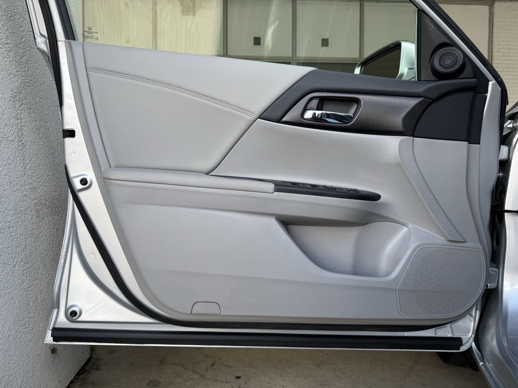 2015 Honda Accord EX photo 7