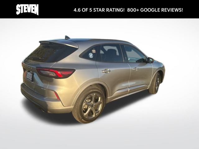 2024 Ford Escape ST-Line photo 2