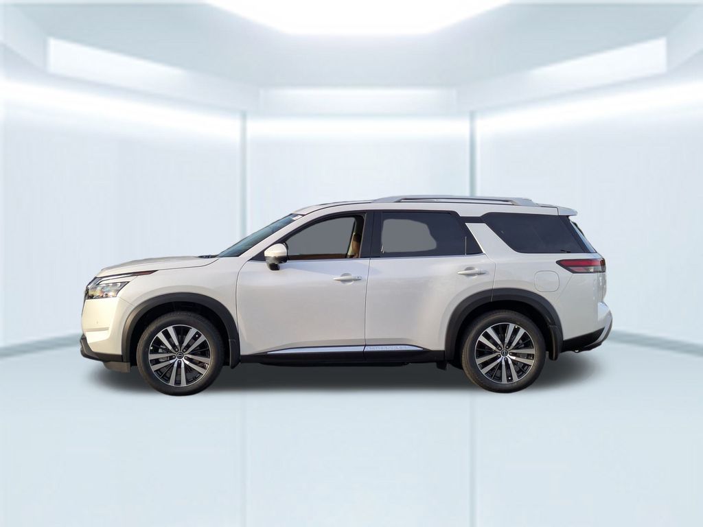 2025 Nissan Pathfinder Platinum photo 2