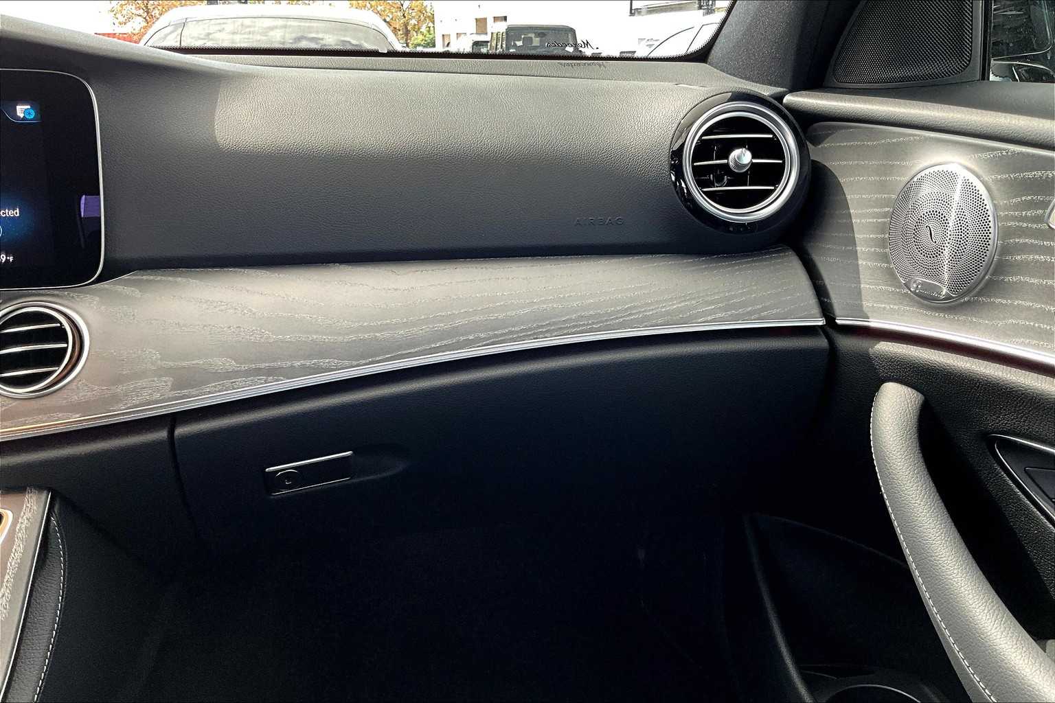 2021 Mercedes Benz E 350 photo 16
