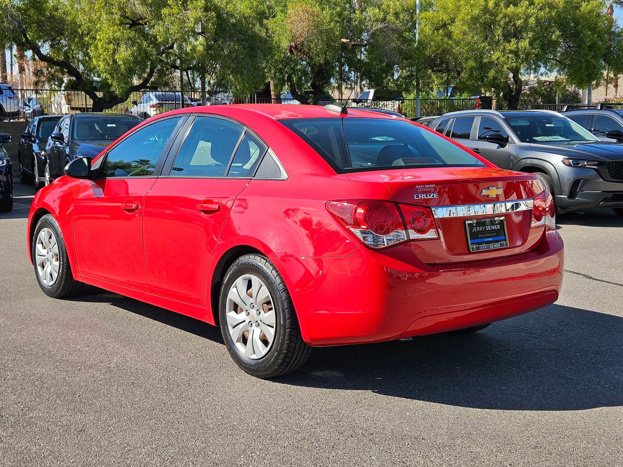 2016 Chevrolet Cruze LS photo 3