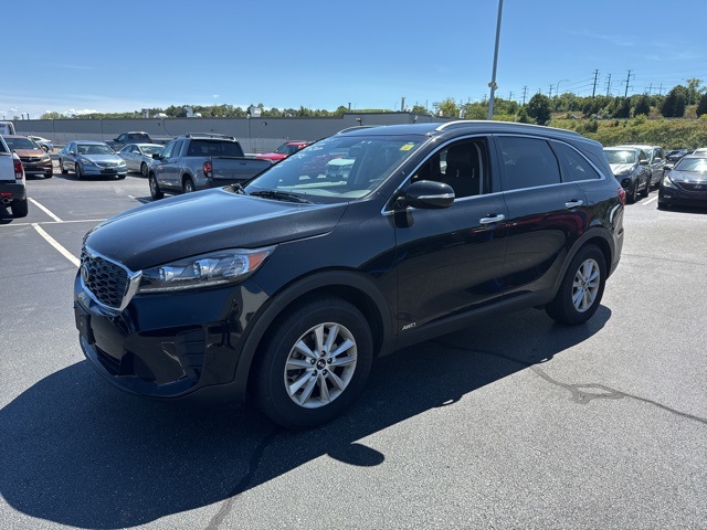2020 Kia Sorento LX photo 2