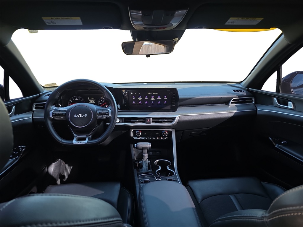 2024 Kia K5 GT-Line photo 2