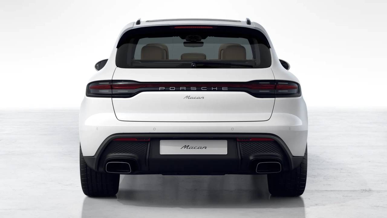 2026 Porsche Macan T photo 8