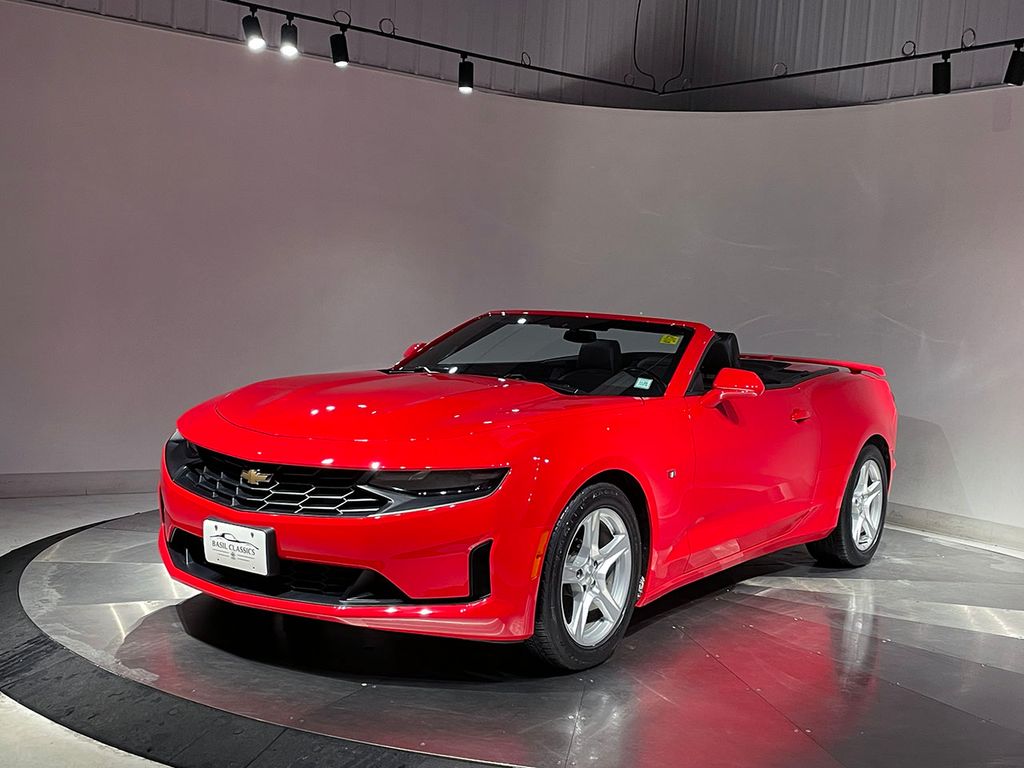 2019 Chevrolet Camaro 2LT photo 2
