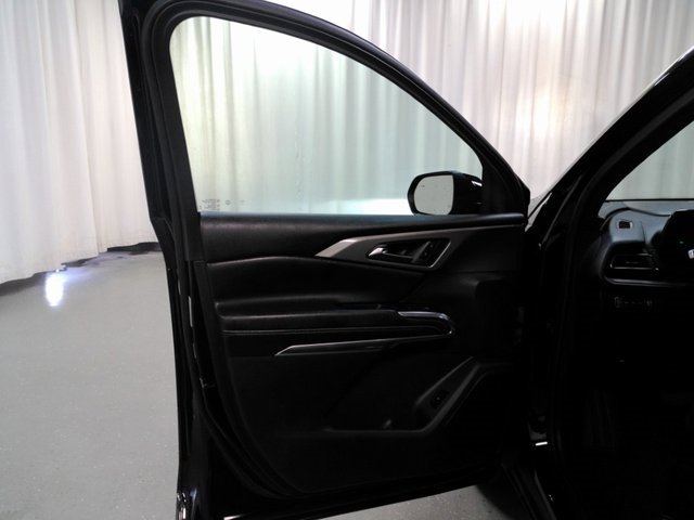 2025 Chevrolet Traverse photo 12