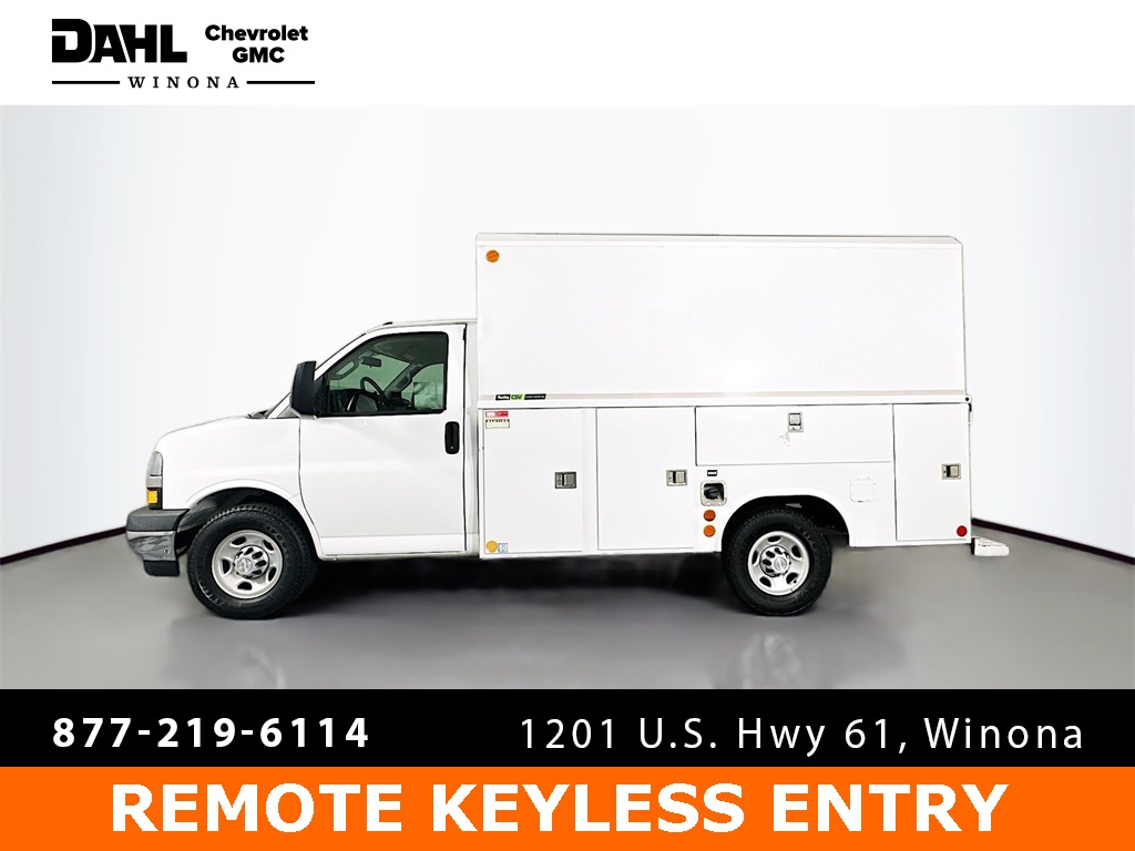 2019 Chevrolet Express Cutaway Work Van photo 3